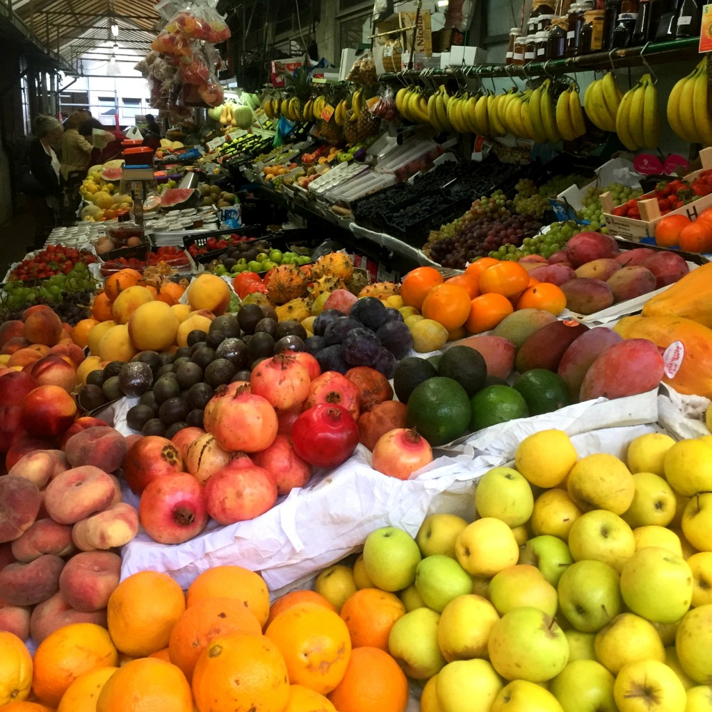Fruit stall mercado do bolhão
