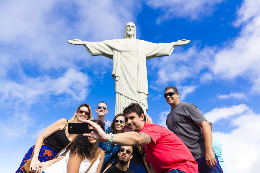 tour guide with travellers in Rio de Janeiro
